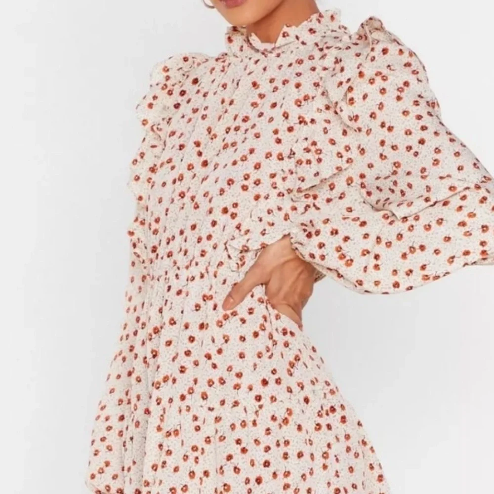 Nasty Gal Steal the Grow White Floral Mini Dress - Picture 9 of 10